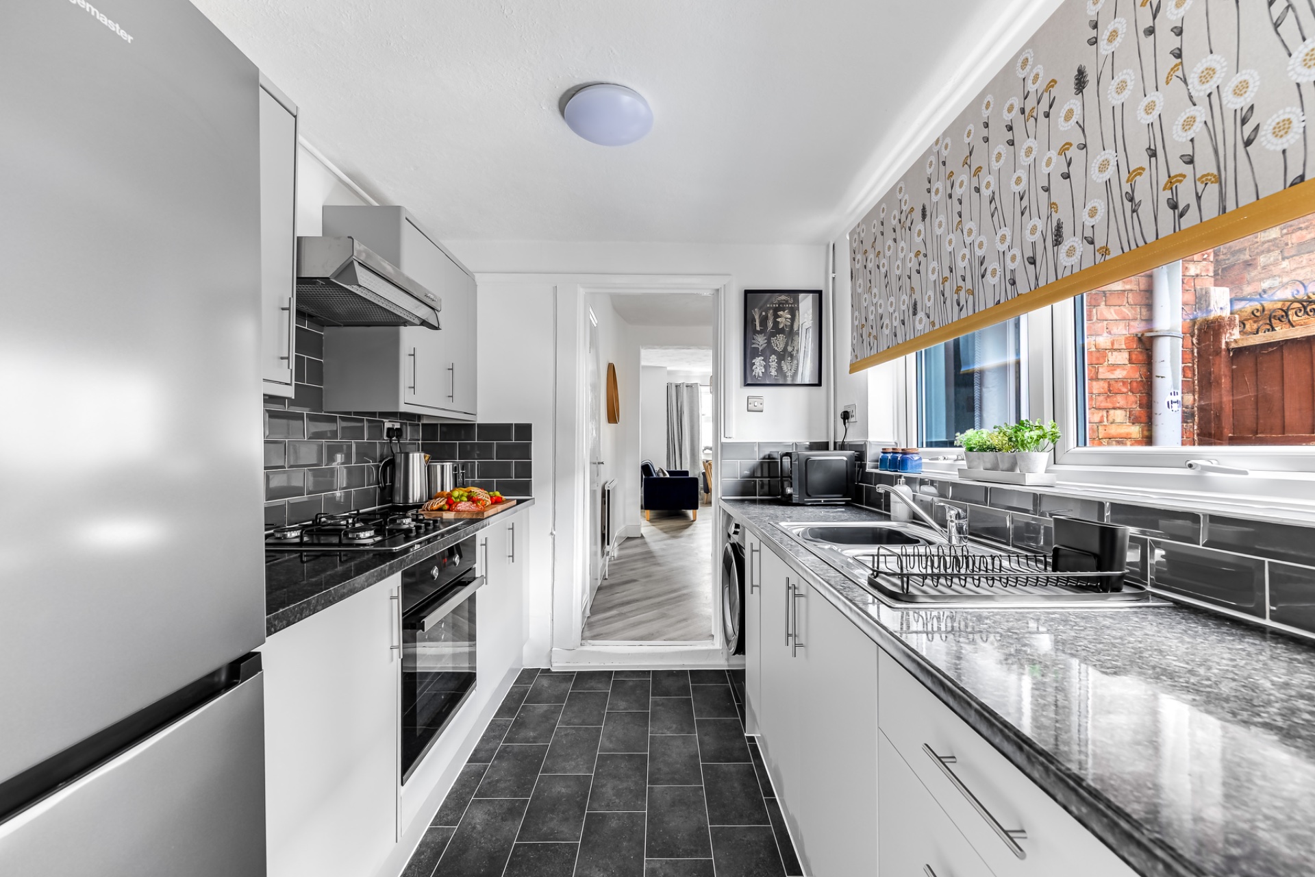 3-bed contractor house in Bedford (MK) photo 5