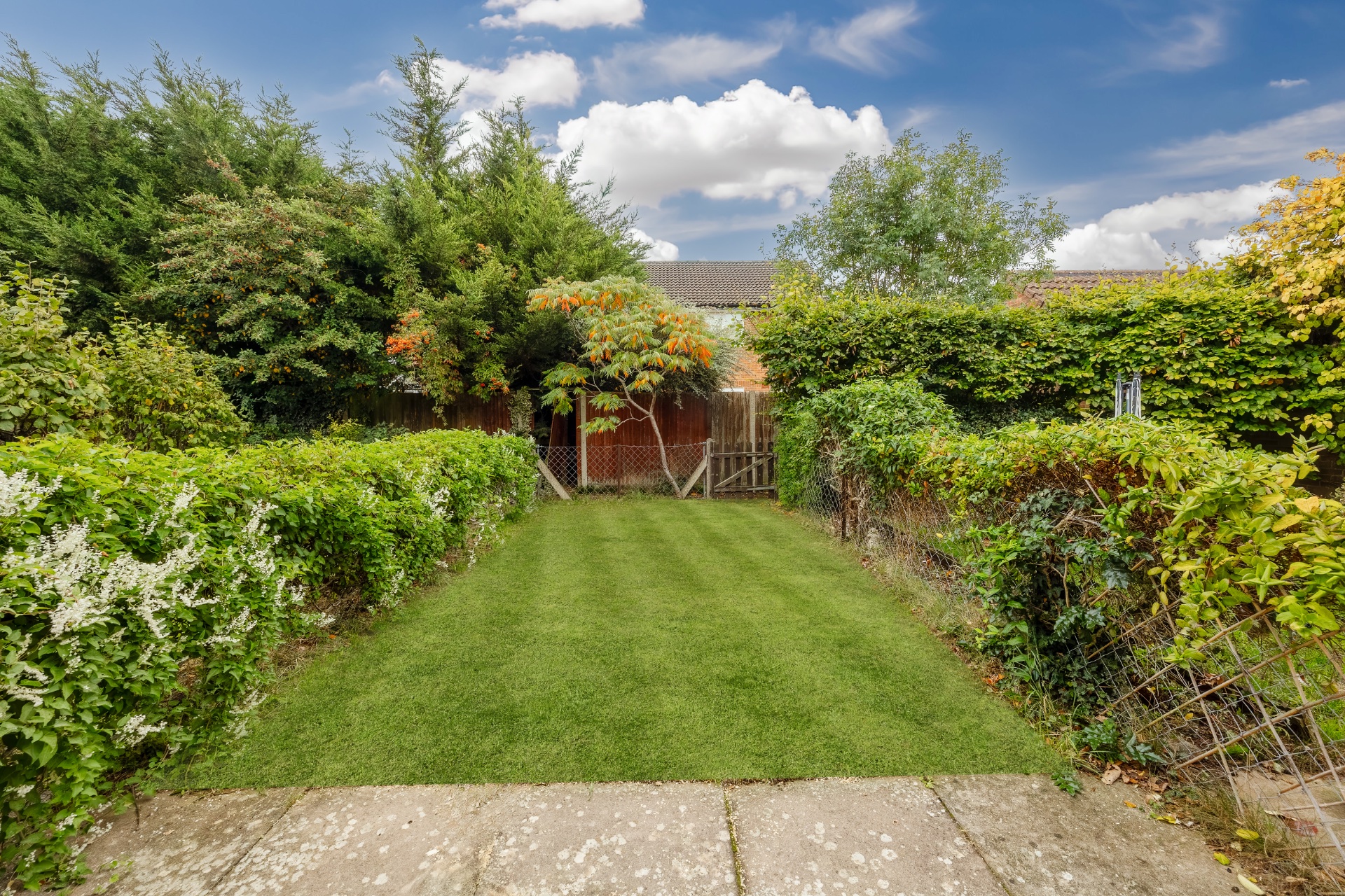 2-bed contractor house in Bedford (MK)