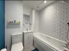 4-bed contractor house in Bedford (MK) photo 8