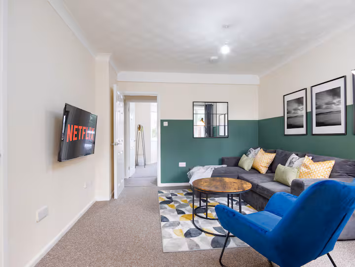 4-bed contractor house in Southampton (SO)
