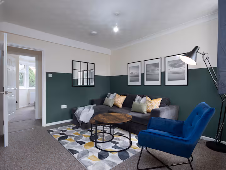 4-bed contractor house in Southampton (SO) photo 9