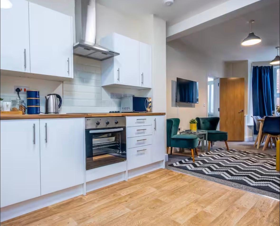 4-bed contractor house in Southampton (SO) photo 7