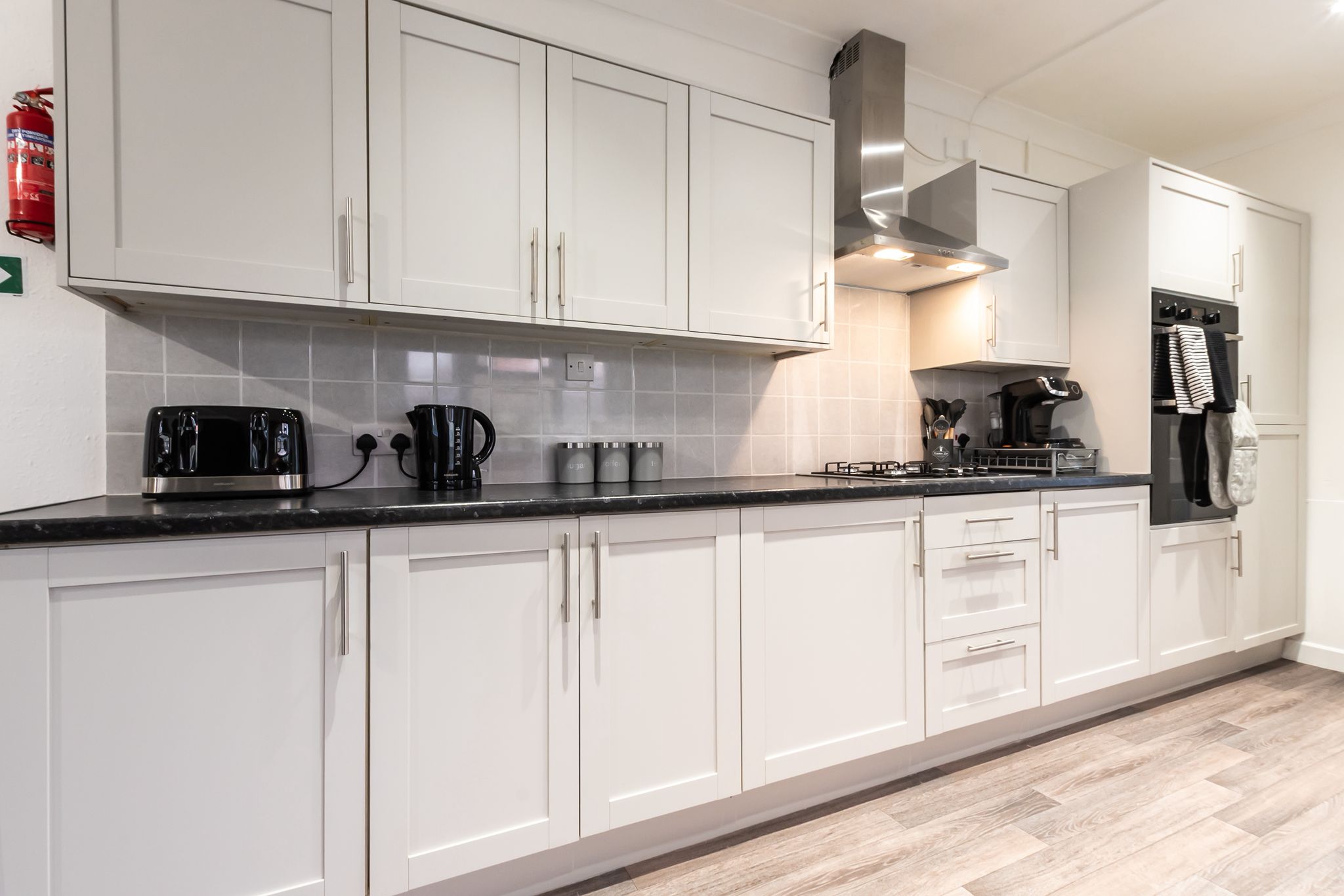 5-bed contractor house in Southampton (SO) photo 5