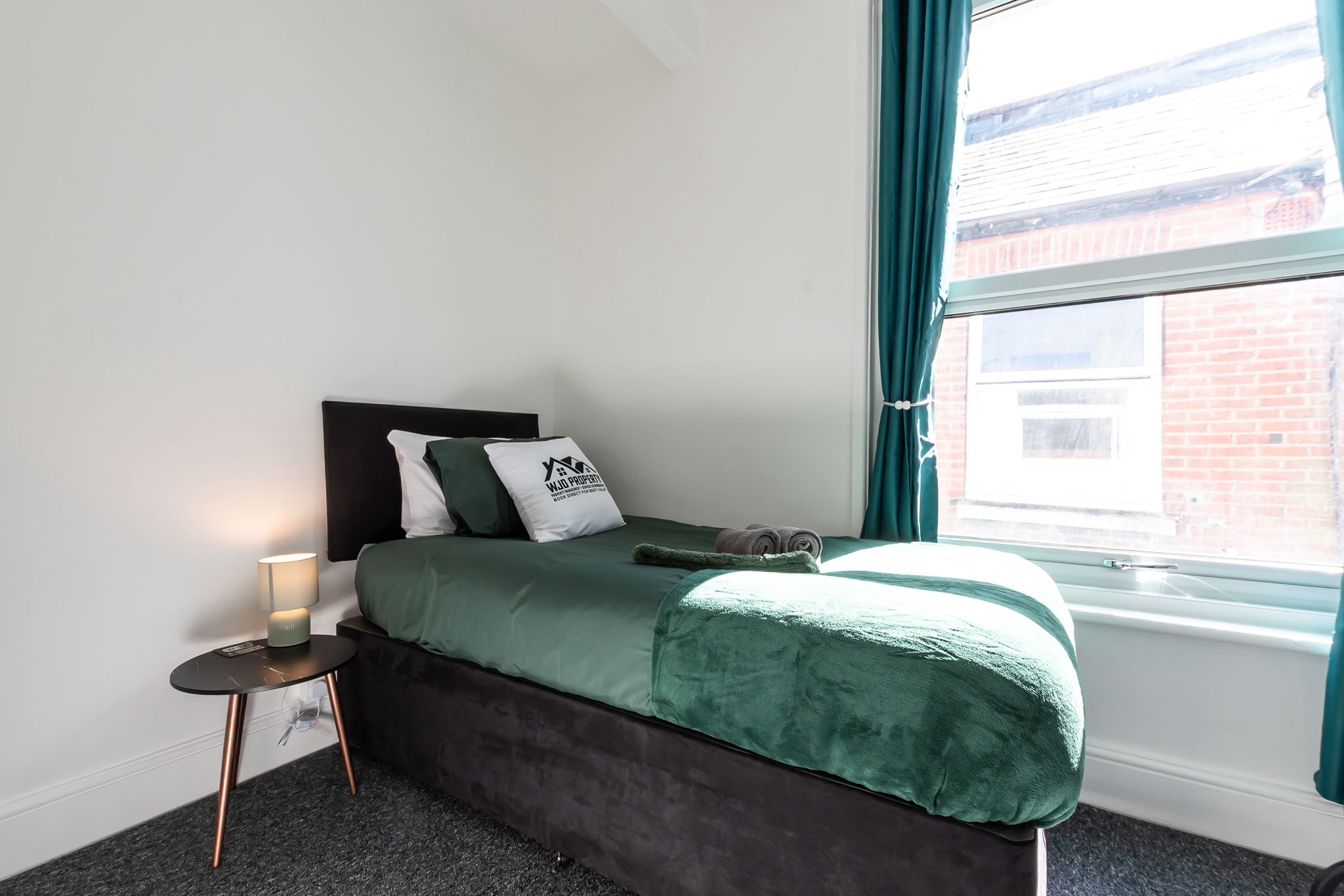 5-bed contractor house in Southampton (SO) photo 8