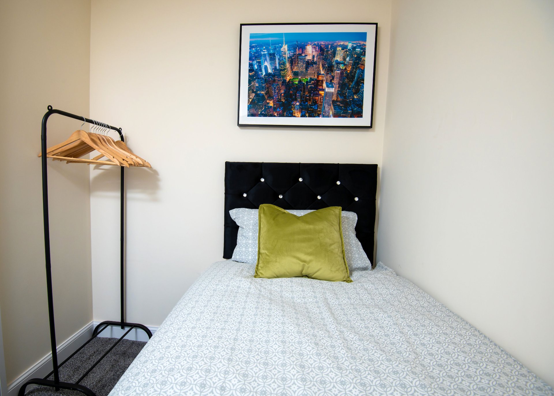 5-bed contractor house in Wigan, greater manchester (WN) photo 9