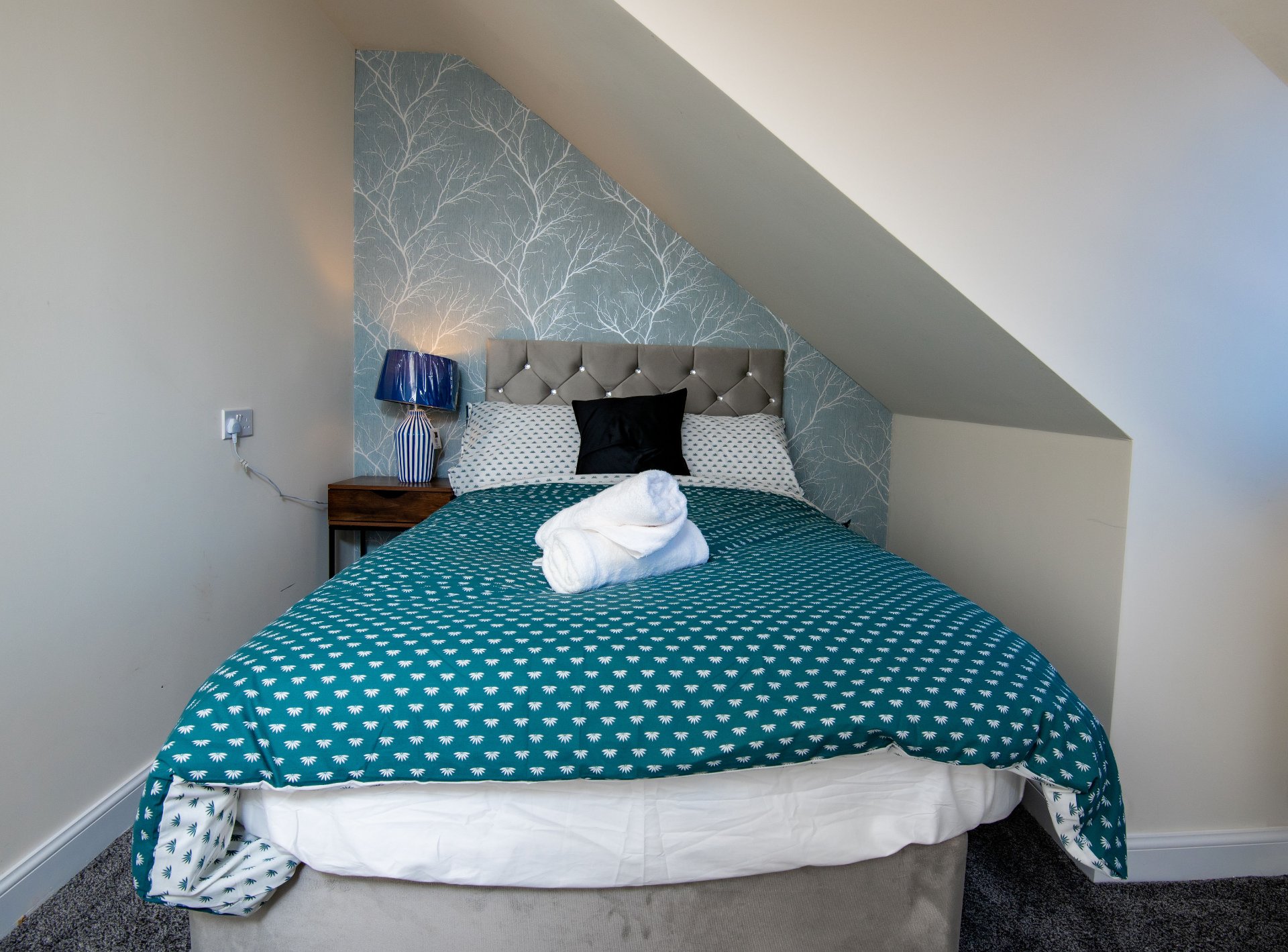 5-bed contractor house in Wigan, greater manchester (WN) photo 10