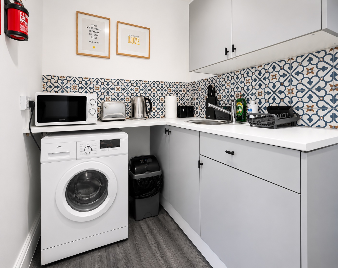 2-bed contractor house in Bristol (BS) photo 5
