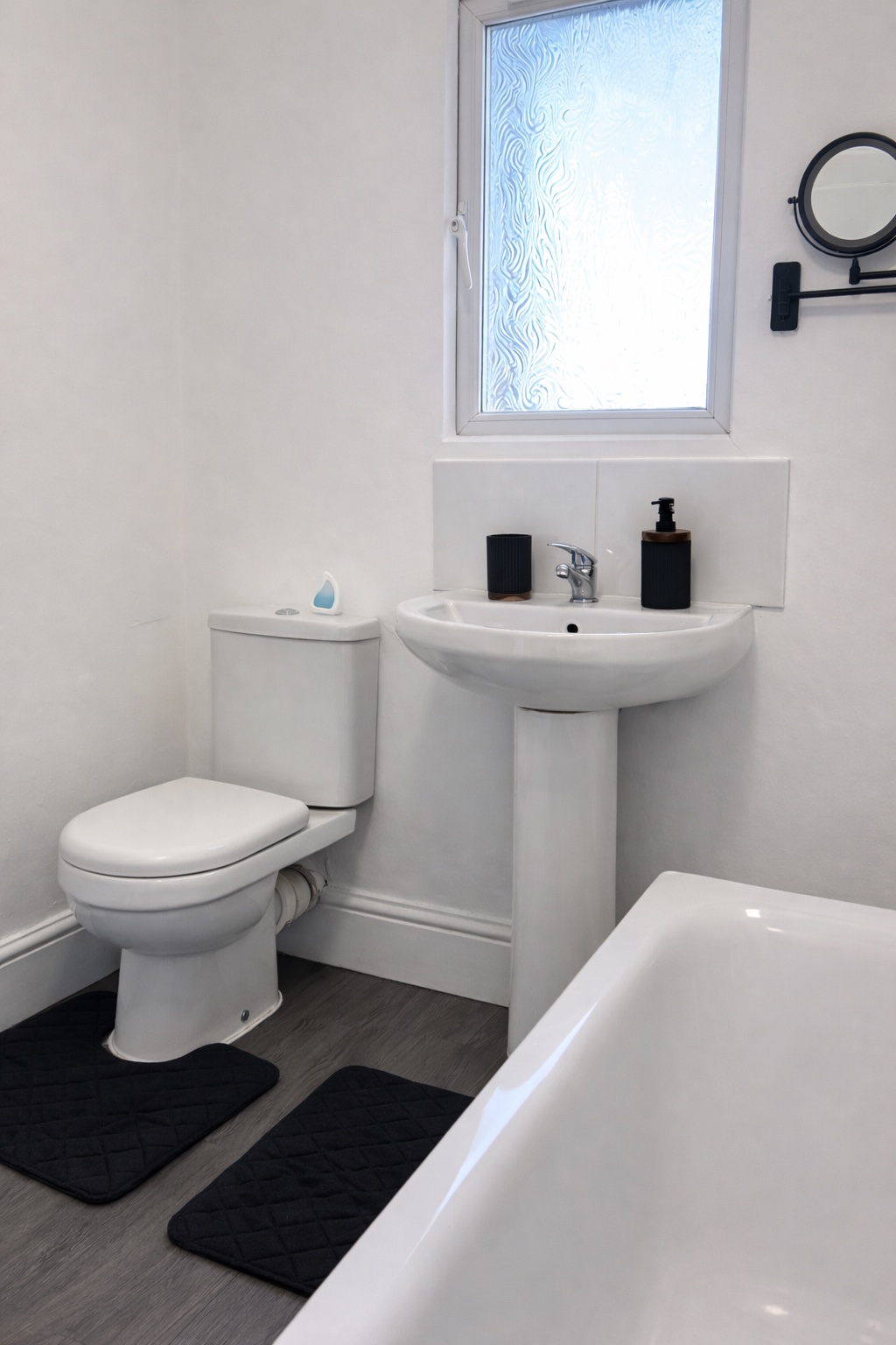 2-bed contractor house in Bristol (BS) photo 6