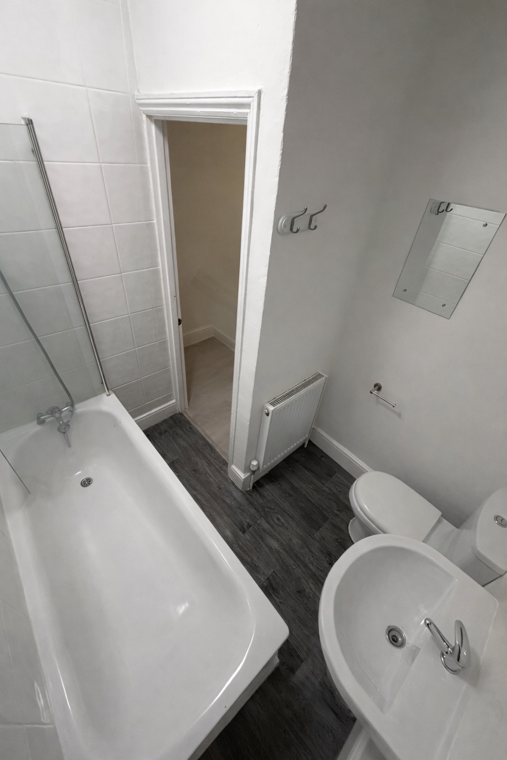 4-bed contractor house in Bristol  (BS) photo 11