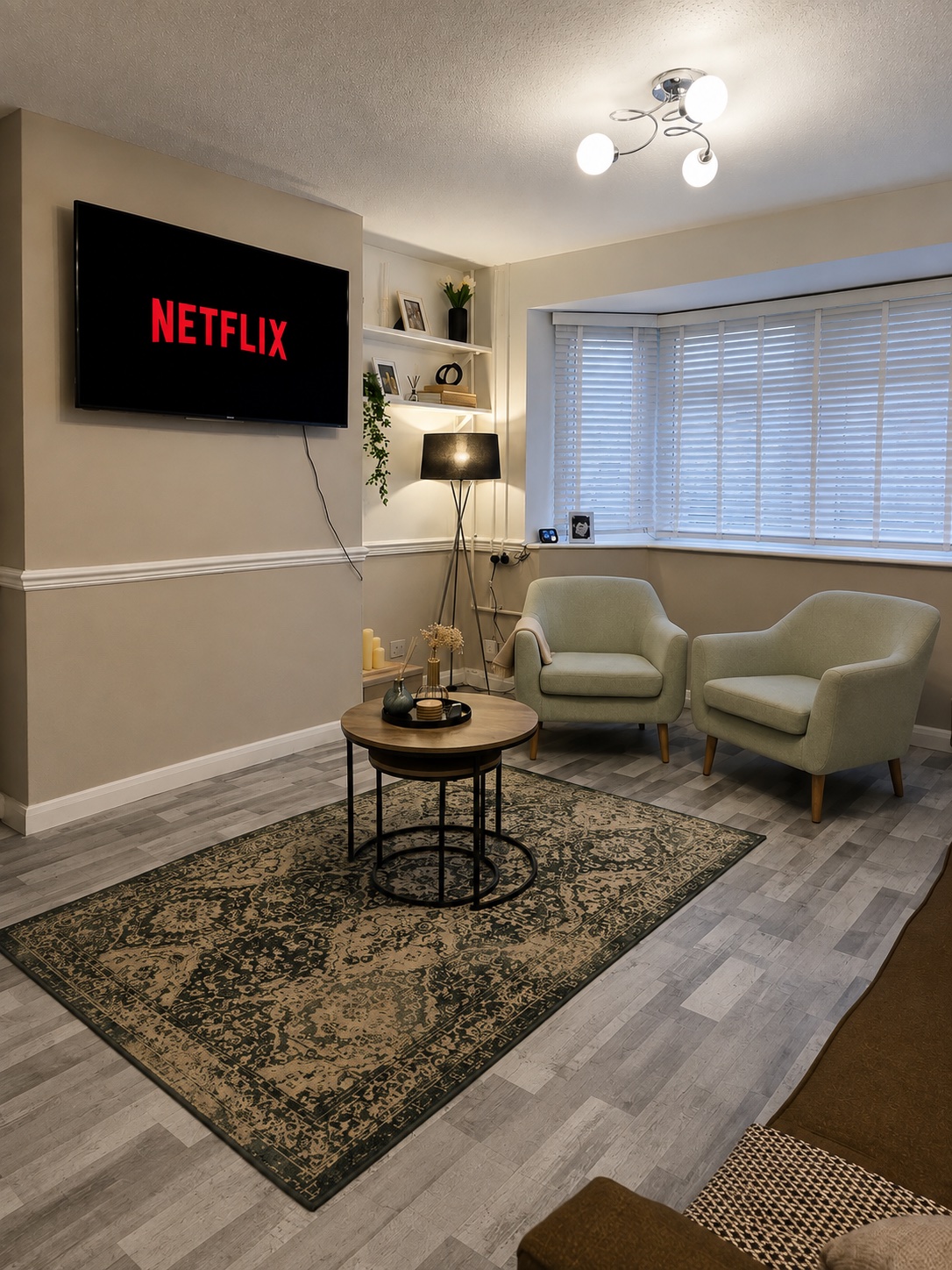 2-bed contractor house in Cardiff  (CF)