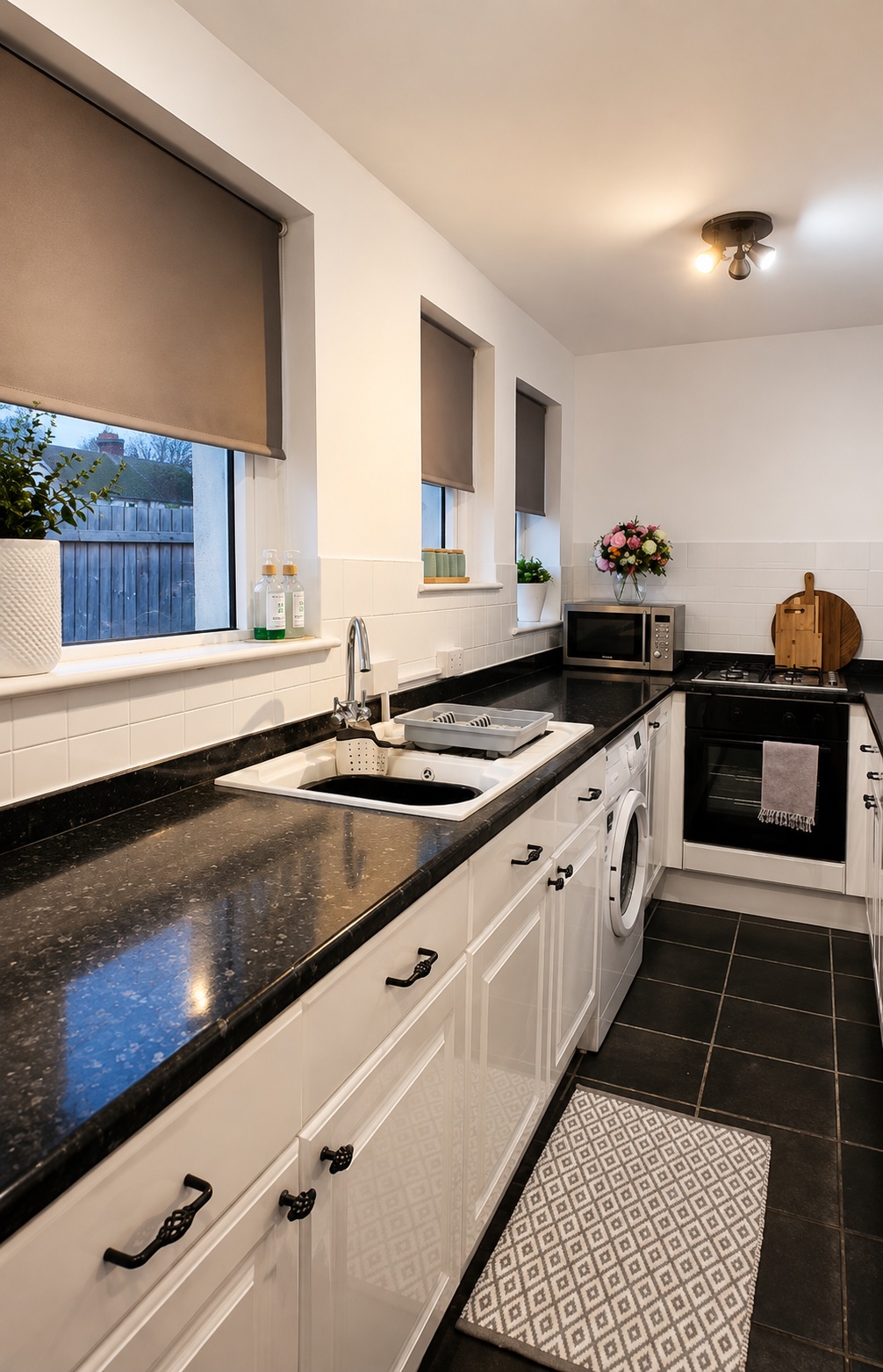 2-bed contractor house in Cardiff  (CF) photo 6