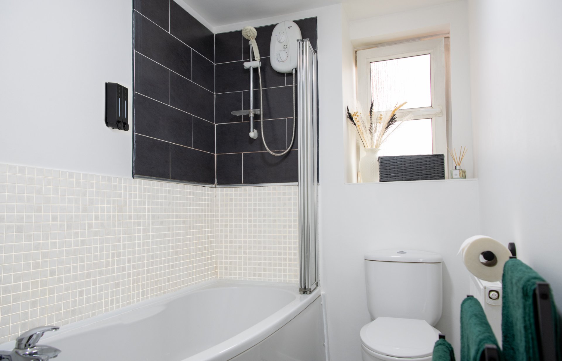 2-bed contractor house in Birmingham (B) photo 12