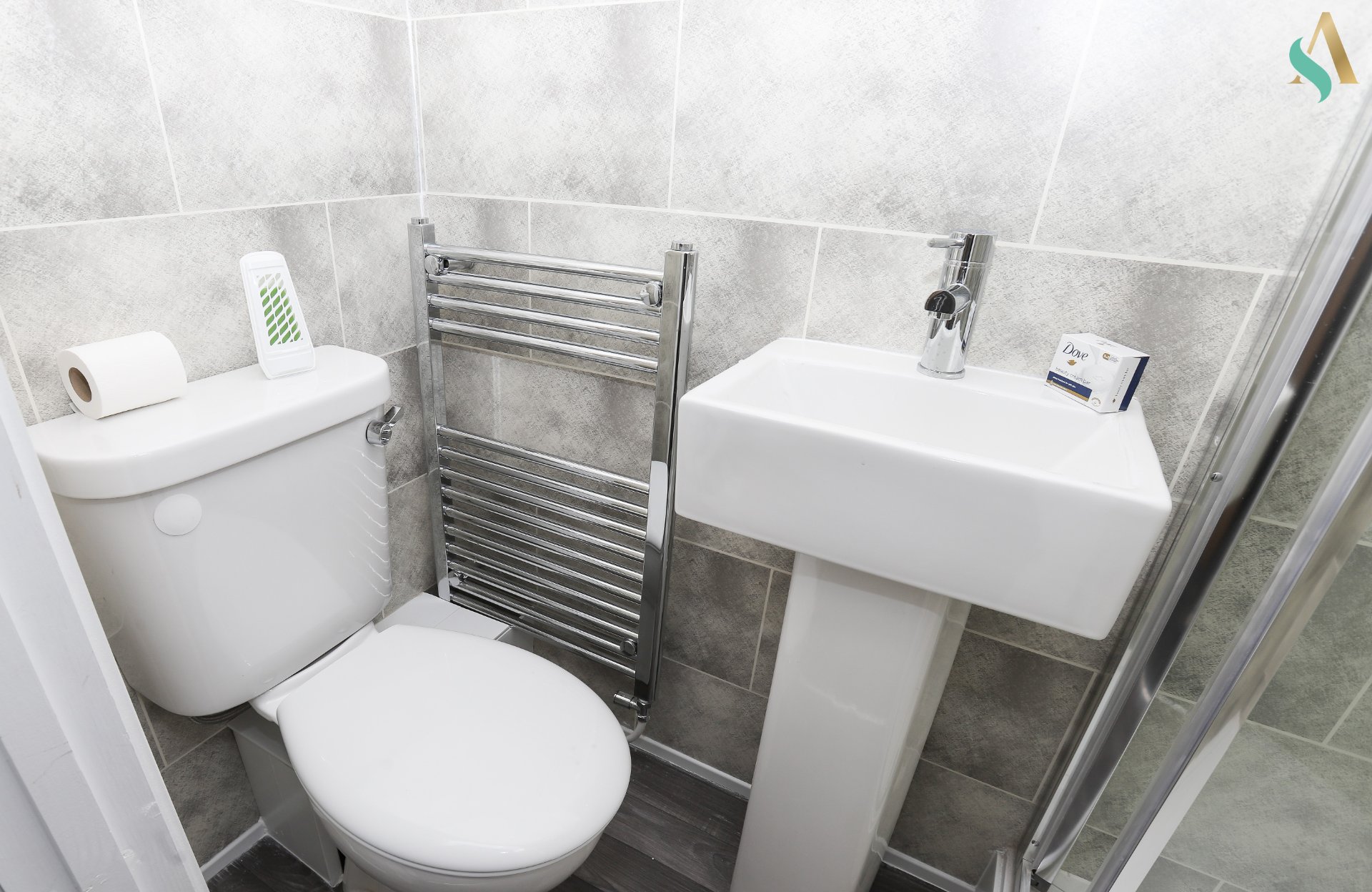 3-bed contractor house in Middlesbrough (TS) photo 2