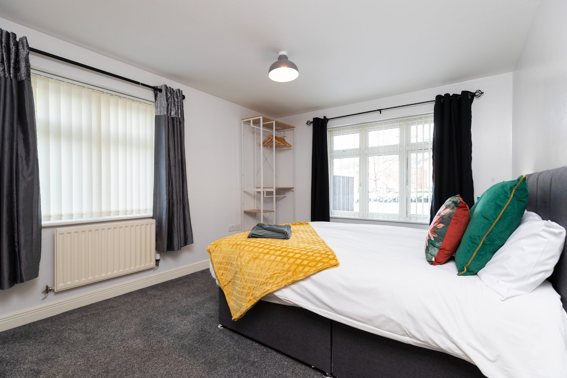 3-bed contractor house in Middlesbrough (TS) photo 5