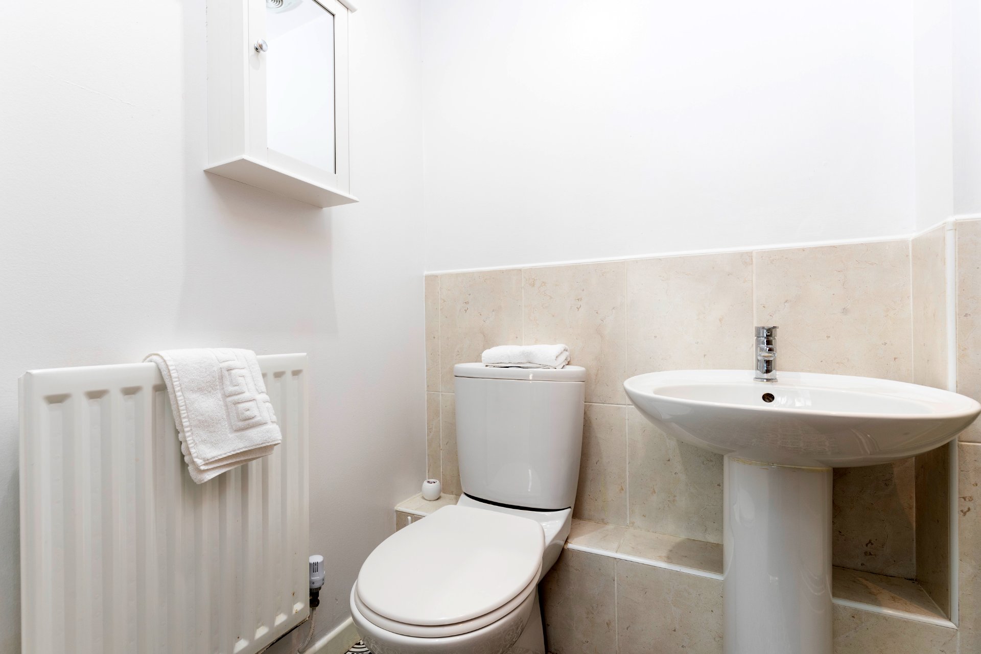 3-bed contractor house in Middlesbrough (TS) photo 7