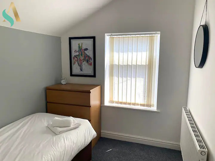 4-bed contractor house in Middlesbrough (TS)