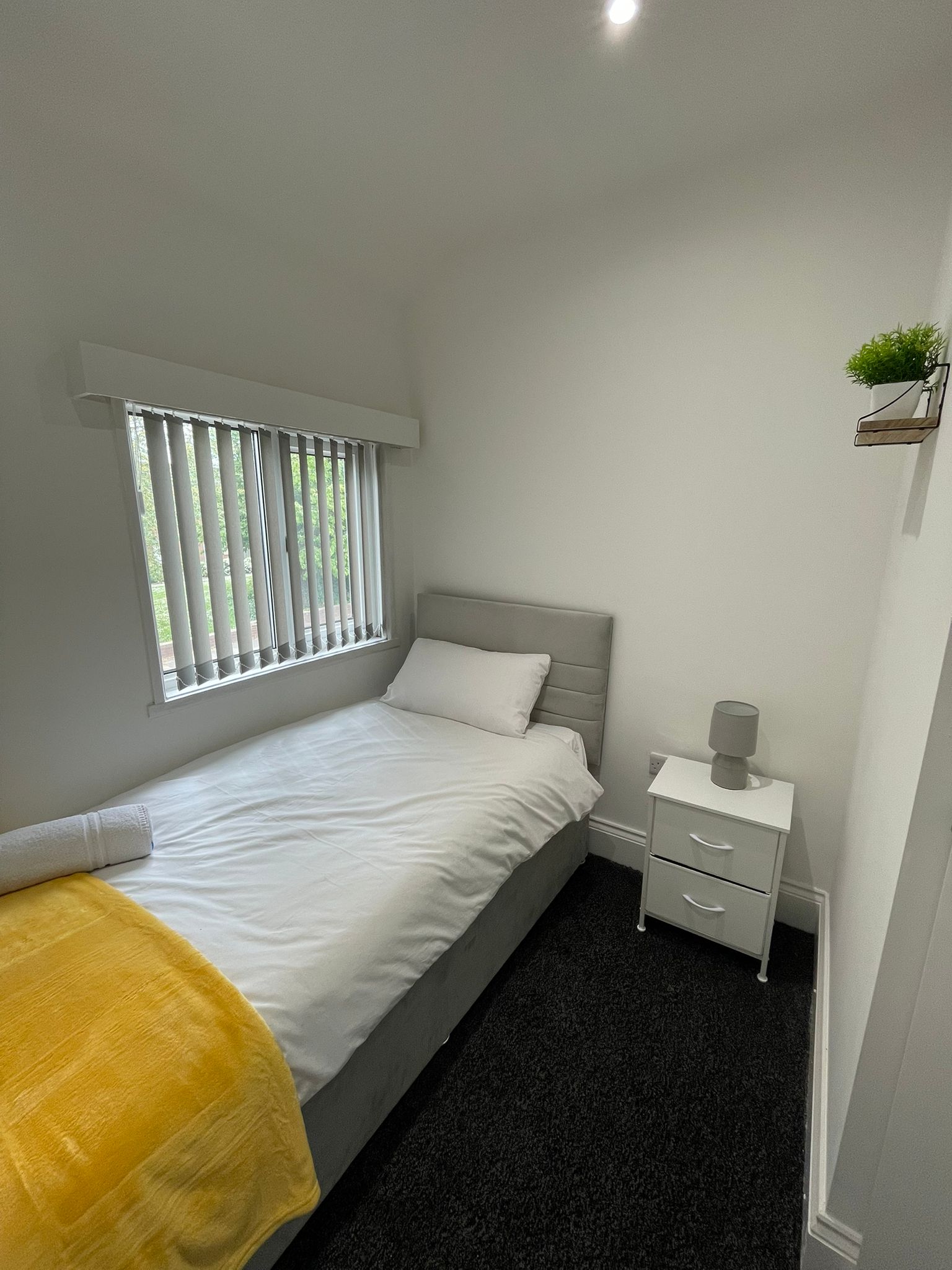 3-bed contractor house in Middlesbrough (TS) photo 9