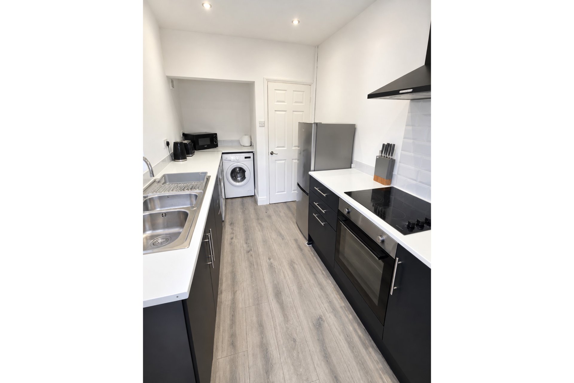 4-bed contractor house in Darlington (DL) photo 4