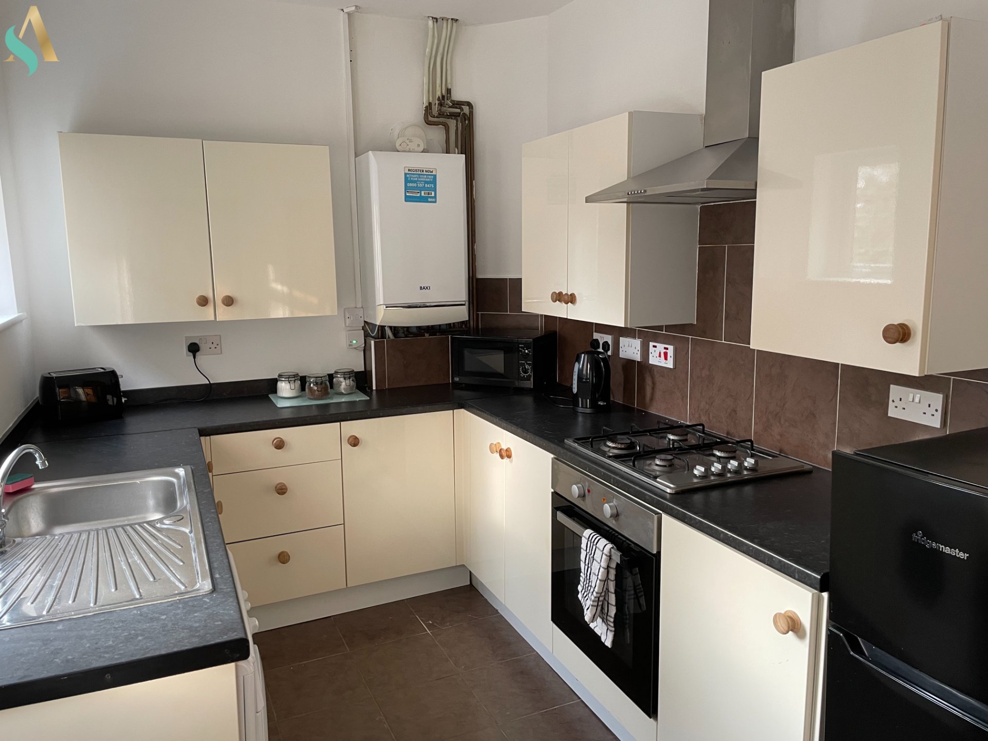 3-bed contractor house in County Durham (DL) photo 8