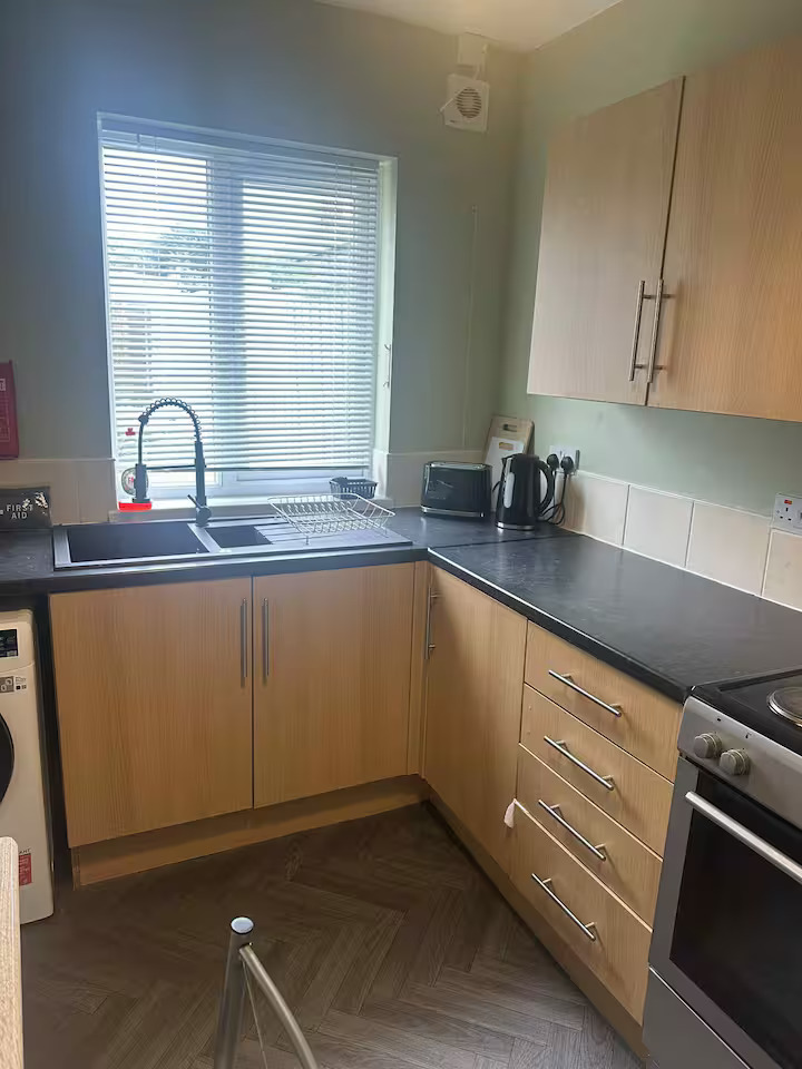 3-bed contractor house in Hartlepool (TS) photo 3