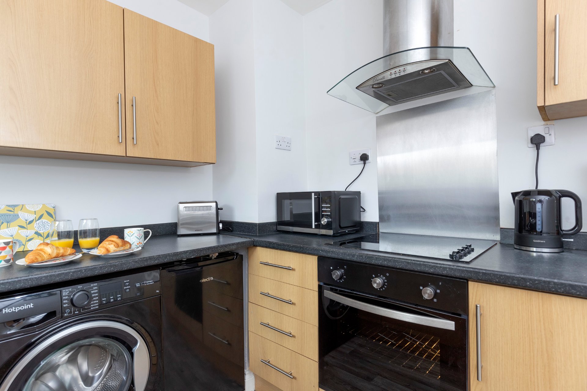 3-bed contractor house in Middlesbrough (TS) photo 12