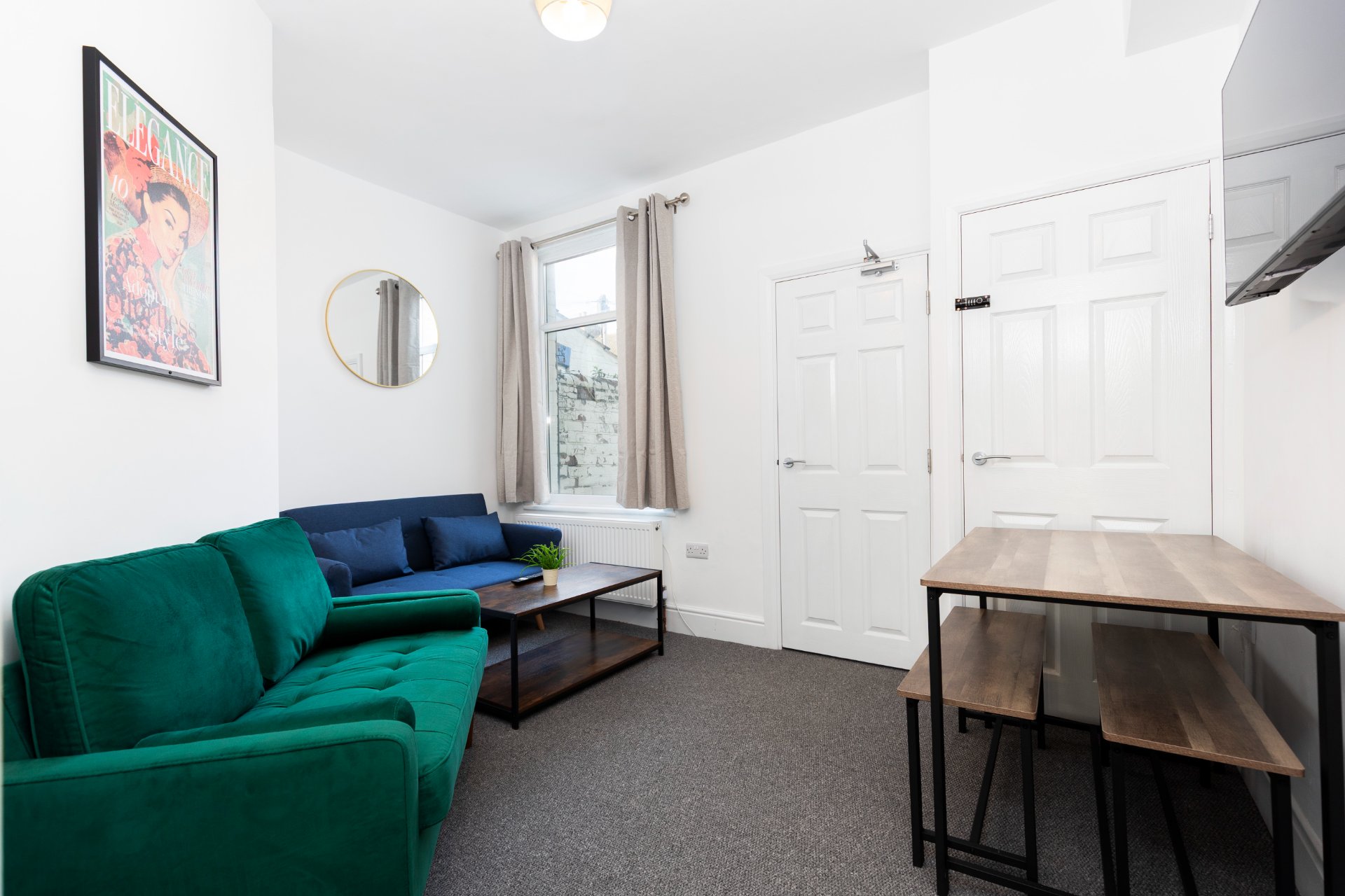 3-bed contractor house in Middlesbrough (TS) photo 3