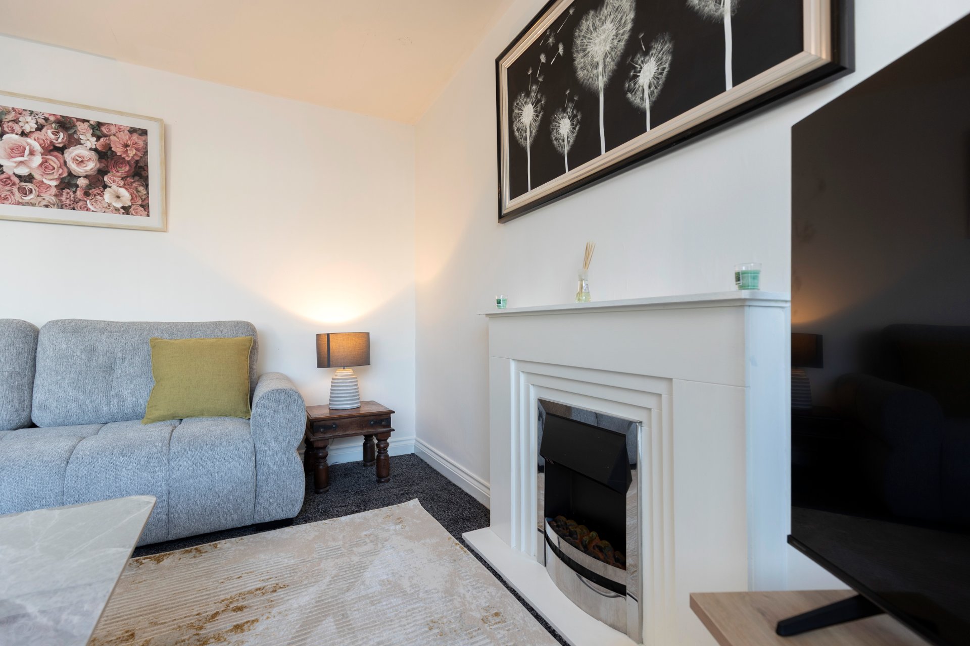4-bed contractor house in Redcar (TS) photo 2