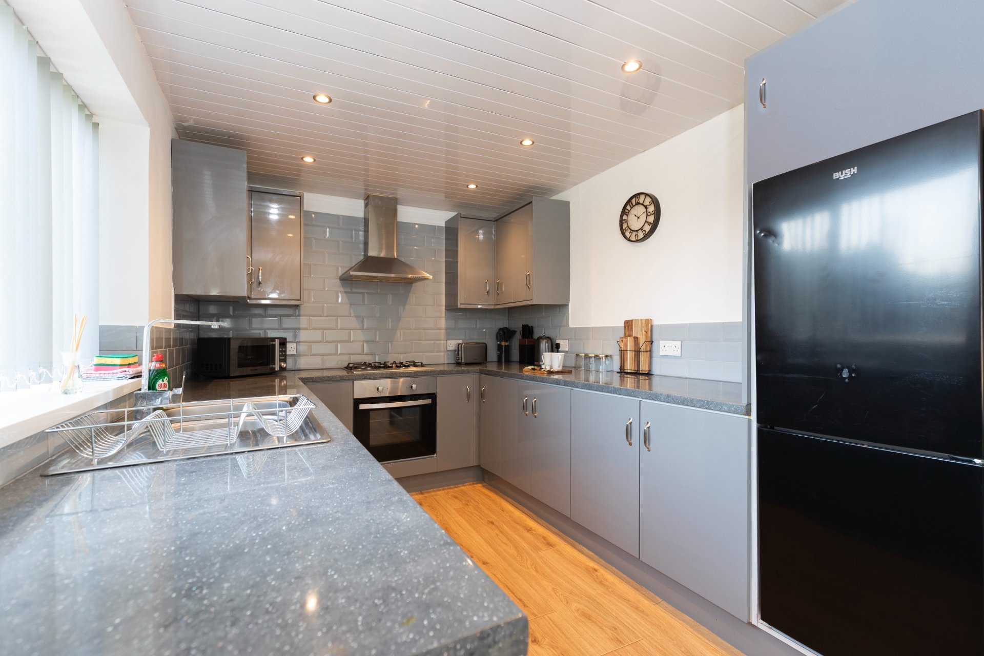 4-bed contractor house in Redcar (TS) photo 3