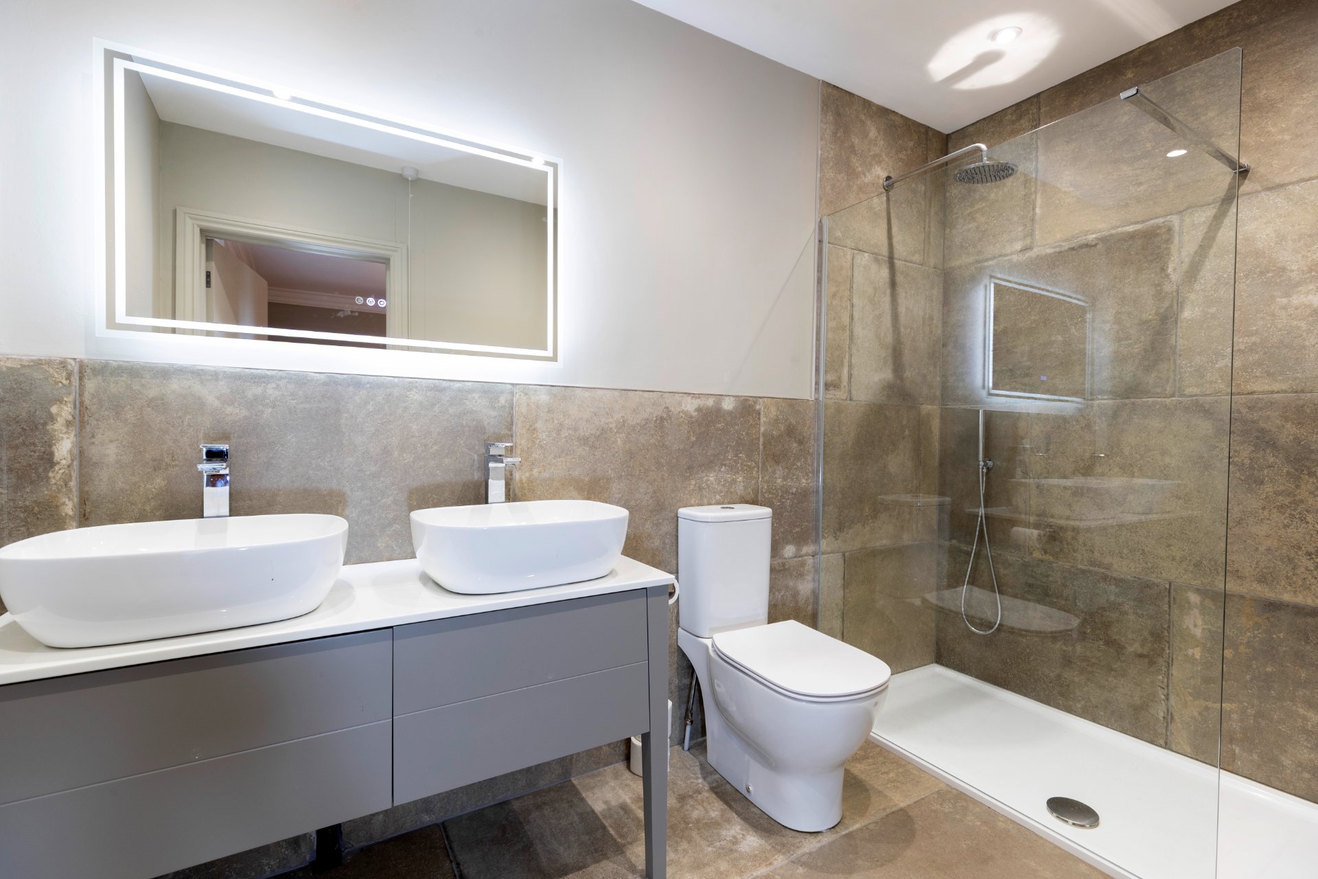 4-bed contractor house in Stockton-on-Tees (TS) photo 10