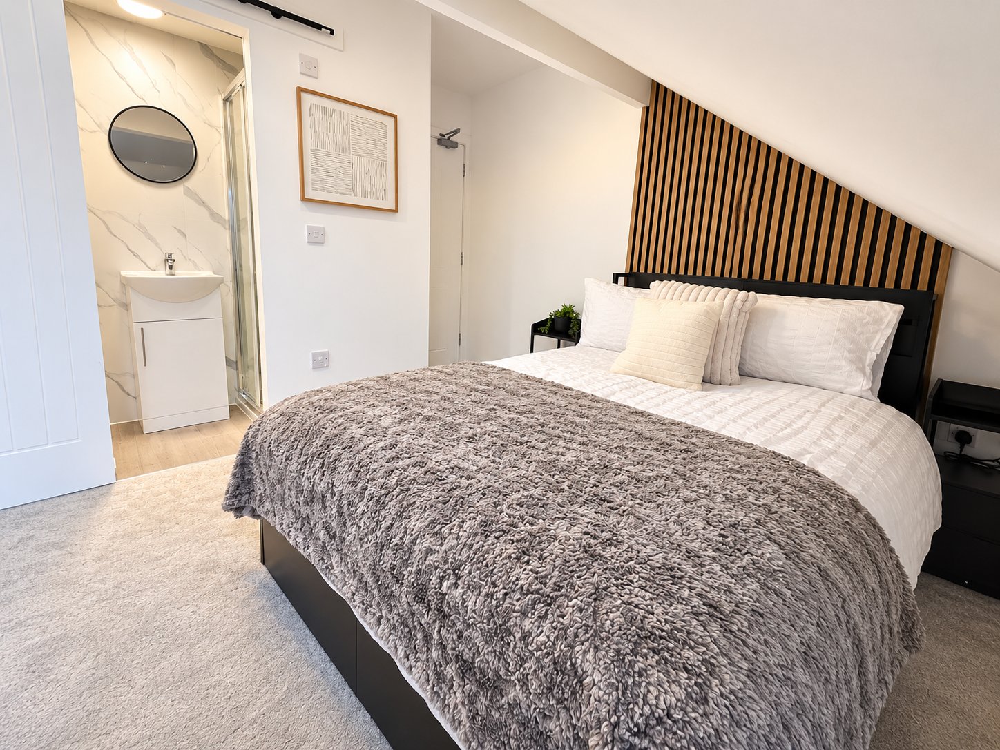 5-bed contractor house in Hartlepool (TS) photo 3