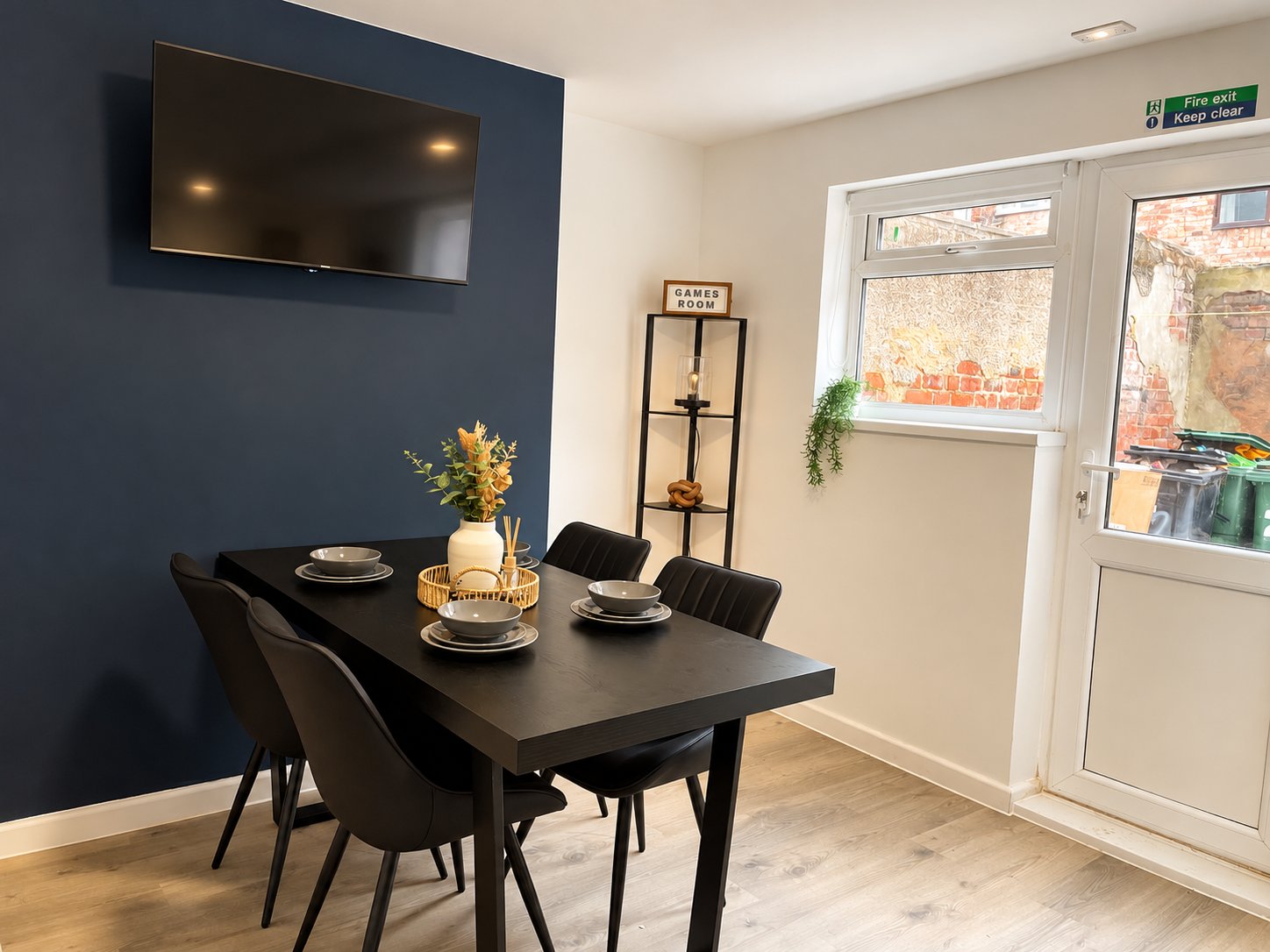 5-bed contractor house in Hartlepool (TS) photo 7