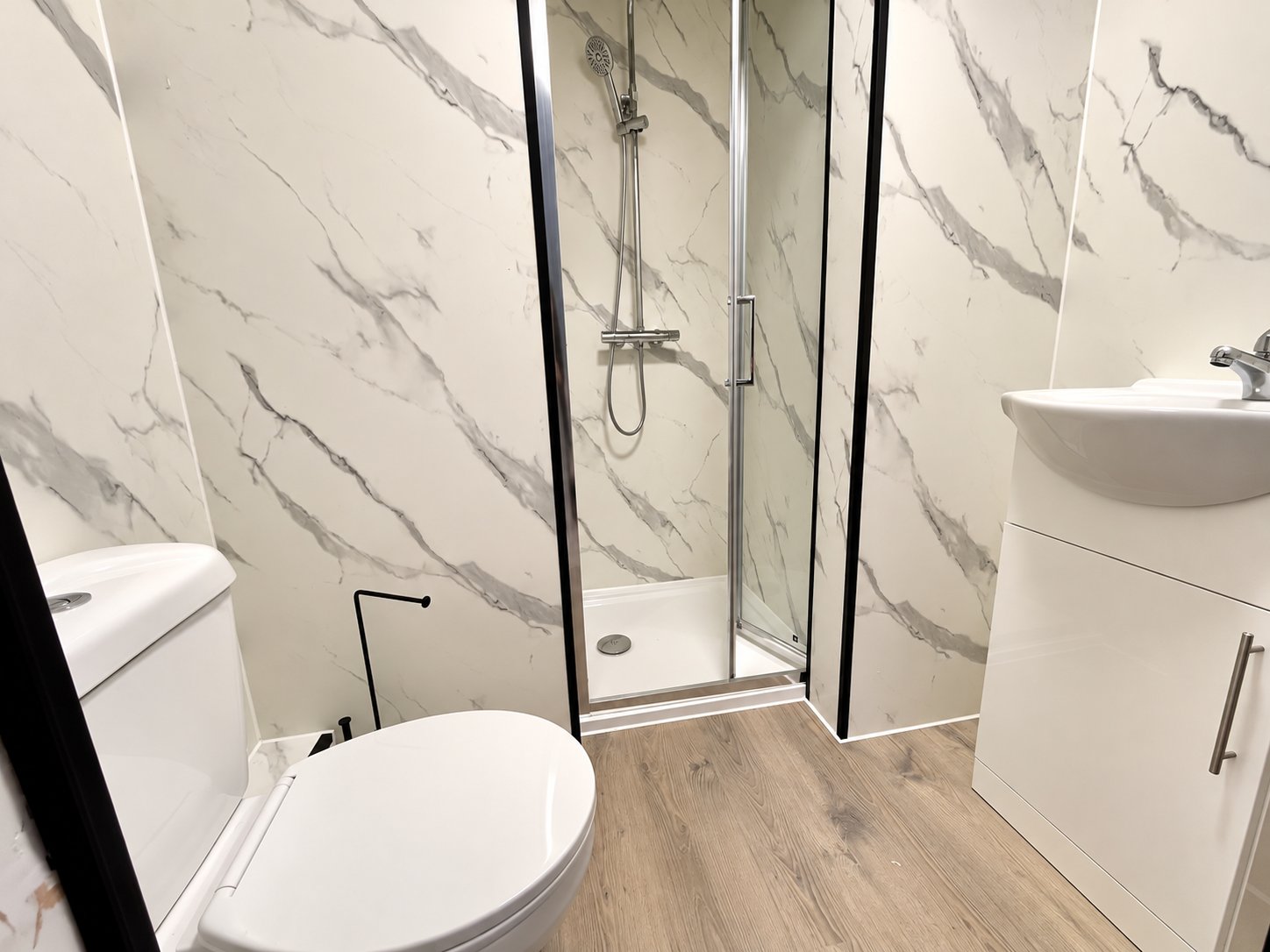 5-bed contractor house in Hartlepool (TS) photo 9