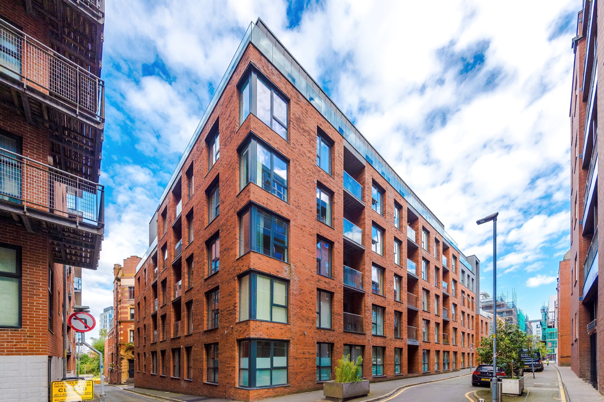 3-bed contractor house in Manchester (M) photo 9