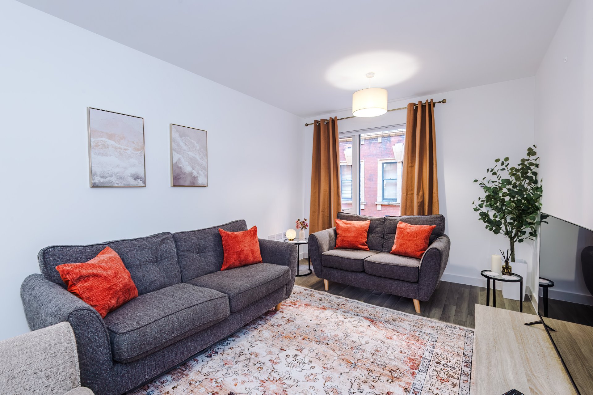 3-bed contractor house in Manchester (M) photo 11