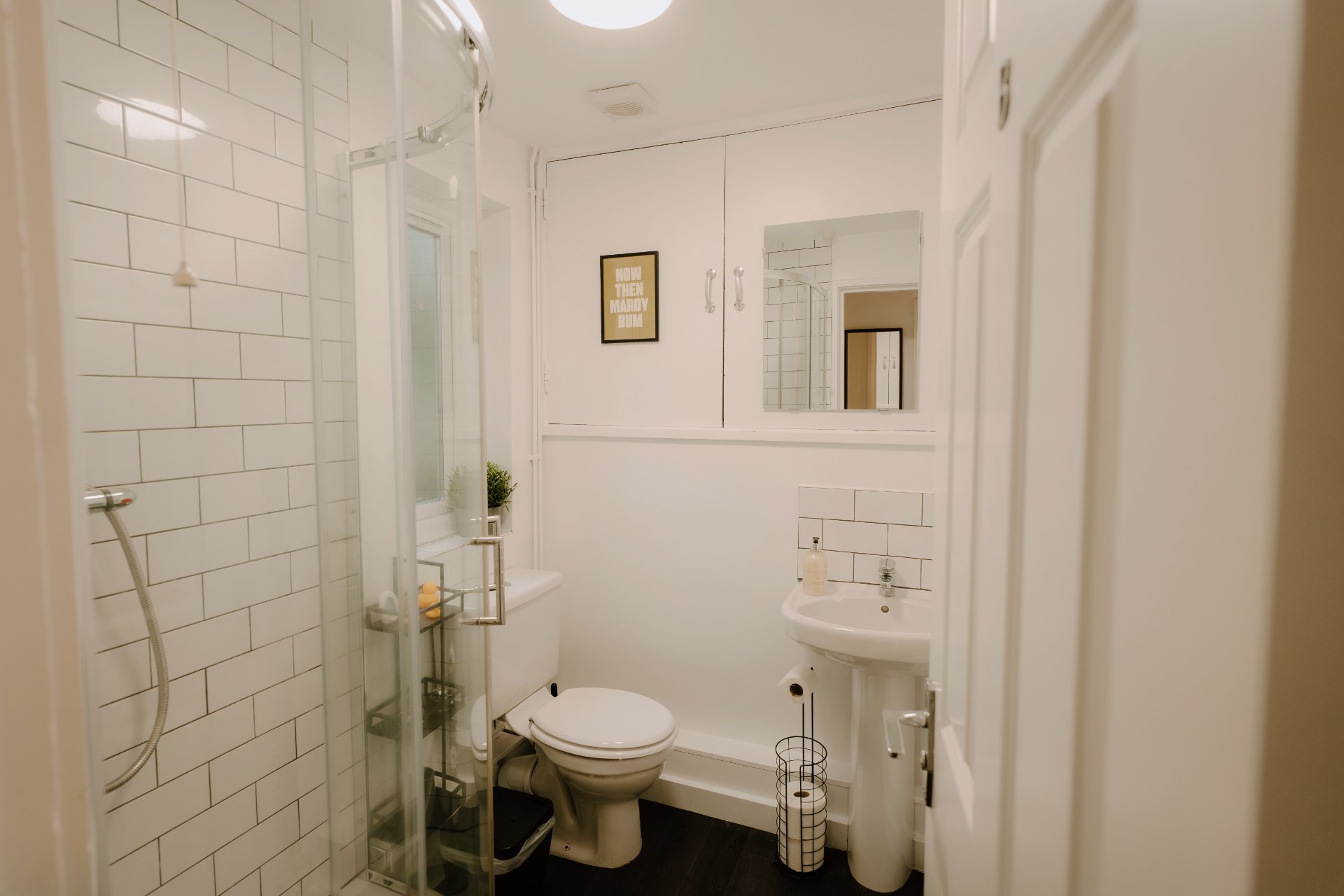6-bed contractor house in Sheffield (S) photo 11