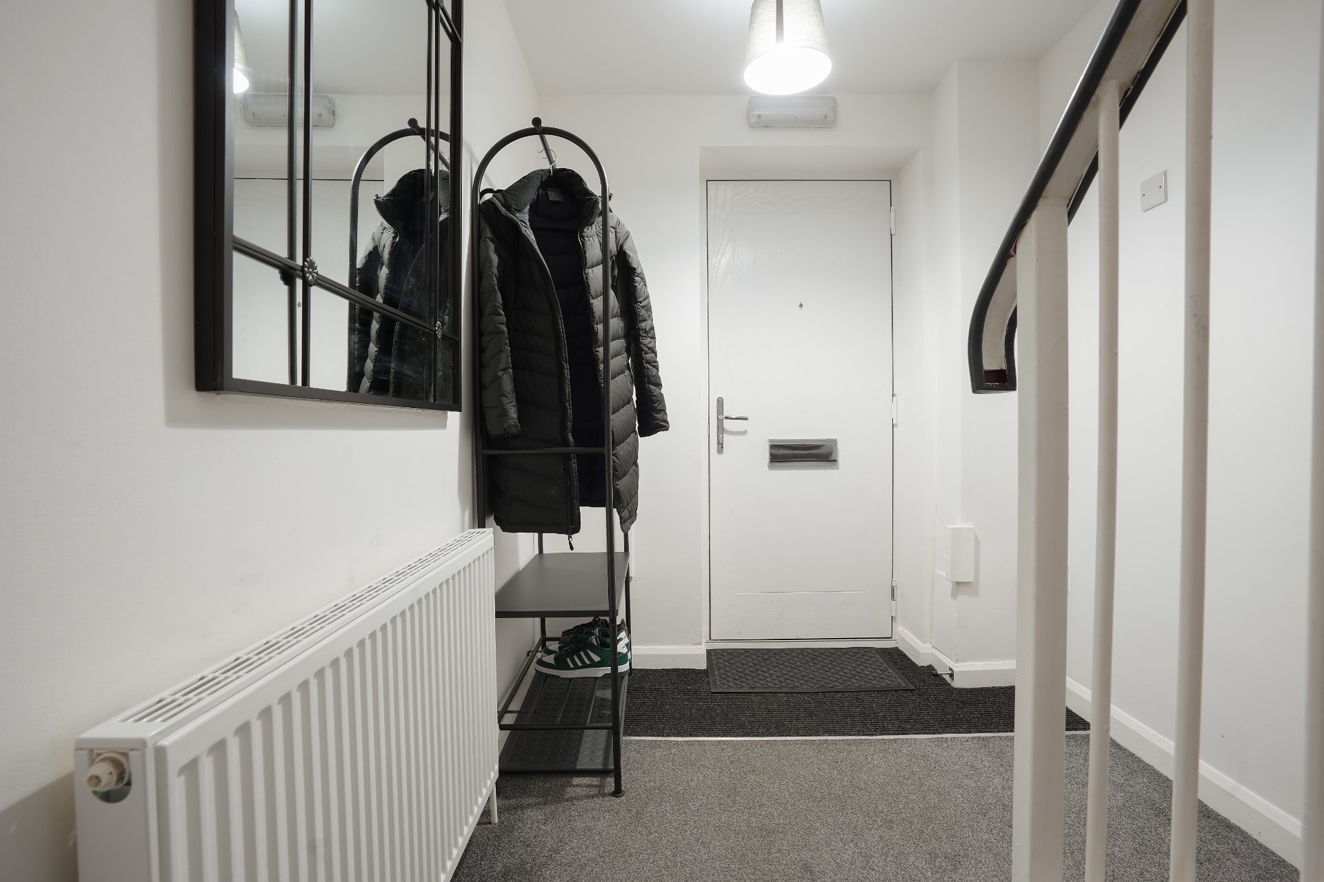 4-bed contractor house in Sheffield (S) photo 11
