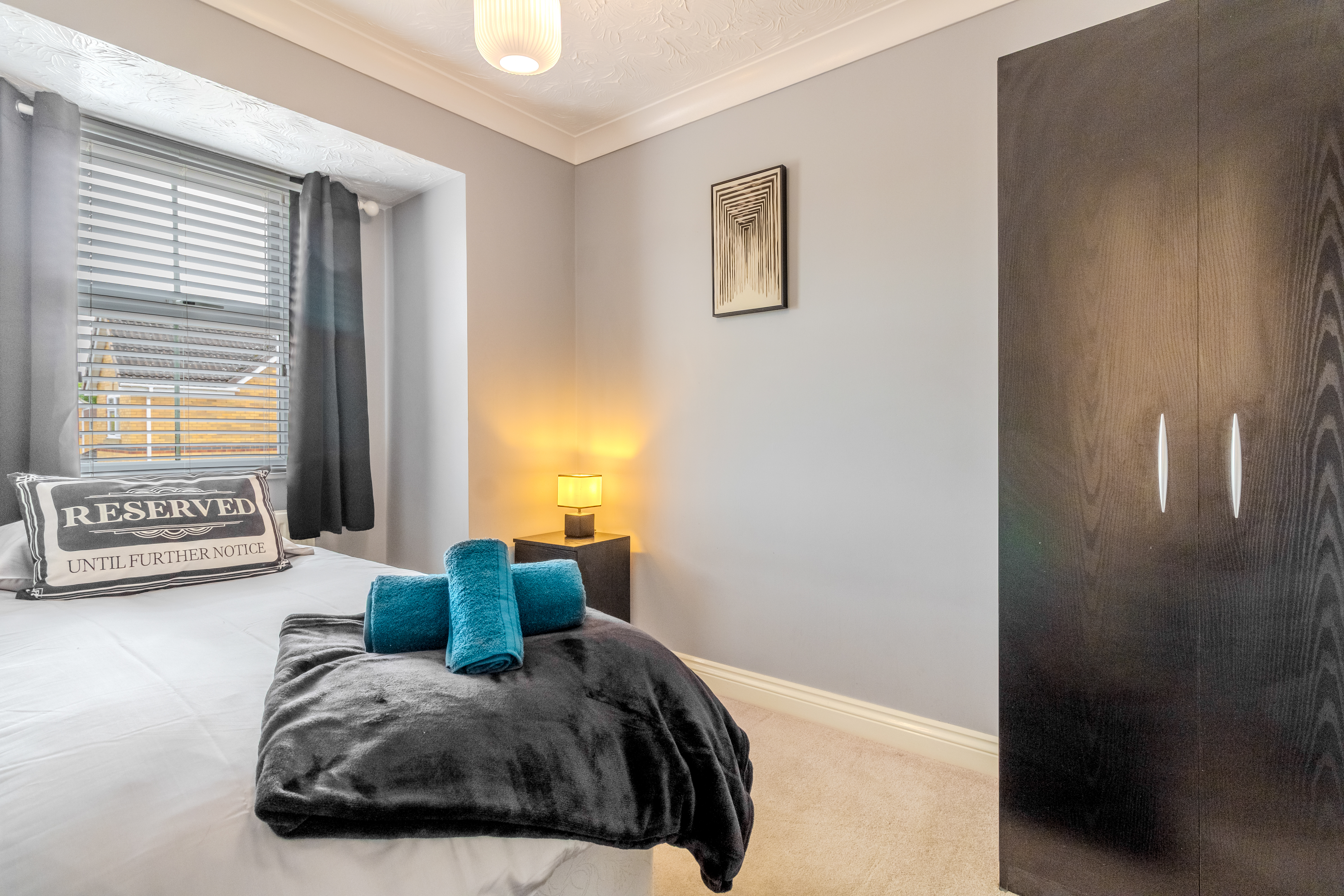 4-bed contractor house in Bedford  (MK) photo 5