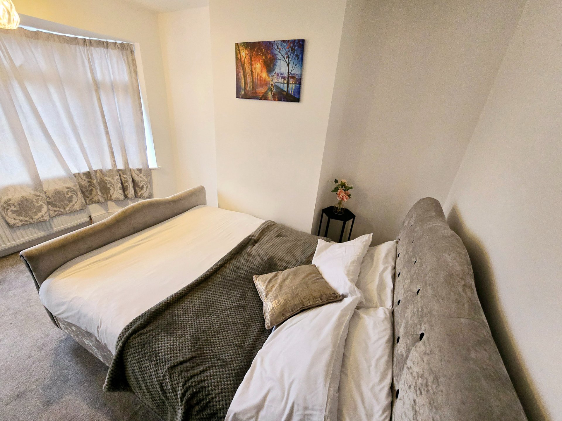 4-bed contractor house in Greater London  (DA) photo 8
