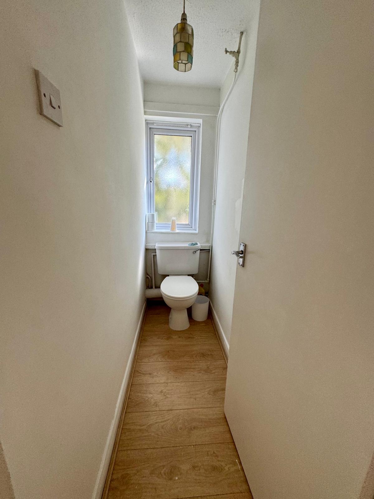 4-bed contractor house in Greater London (SE) photo 9