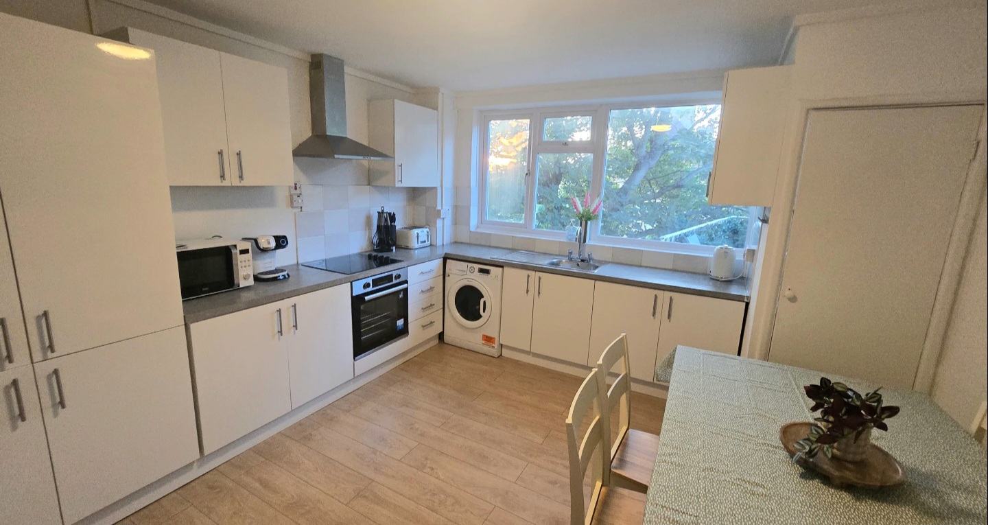 4-bed contractor house in Greater London (SE) photo 12