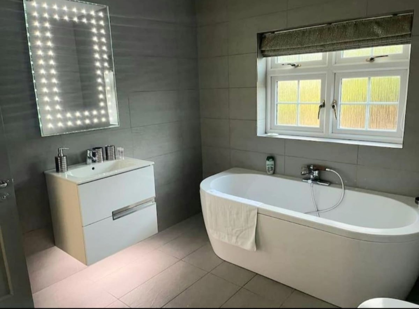 4-bed contractor house in Greater London (CR) photo 6