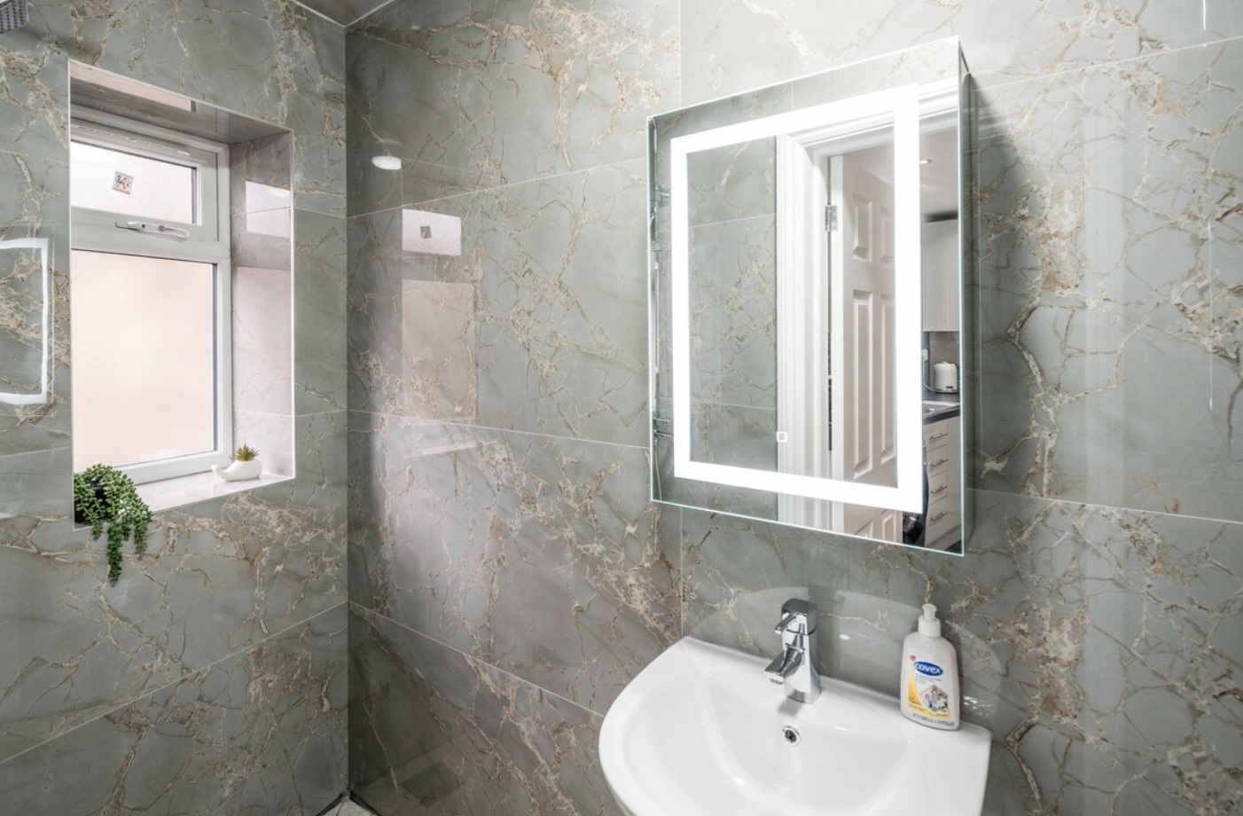 4-bed contractor house in Greater London (CR) photo 11