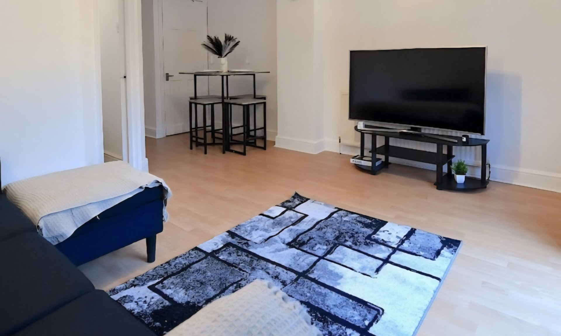 4-bed contractor house in Greater London (SE) photo 4