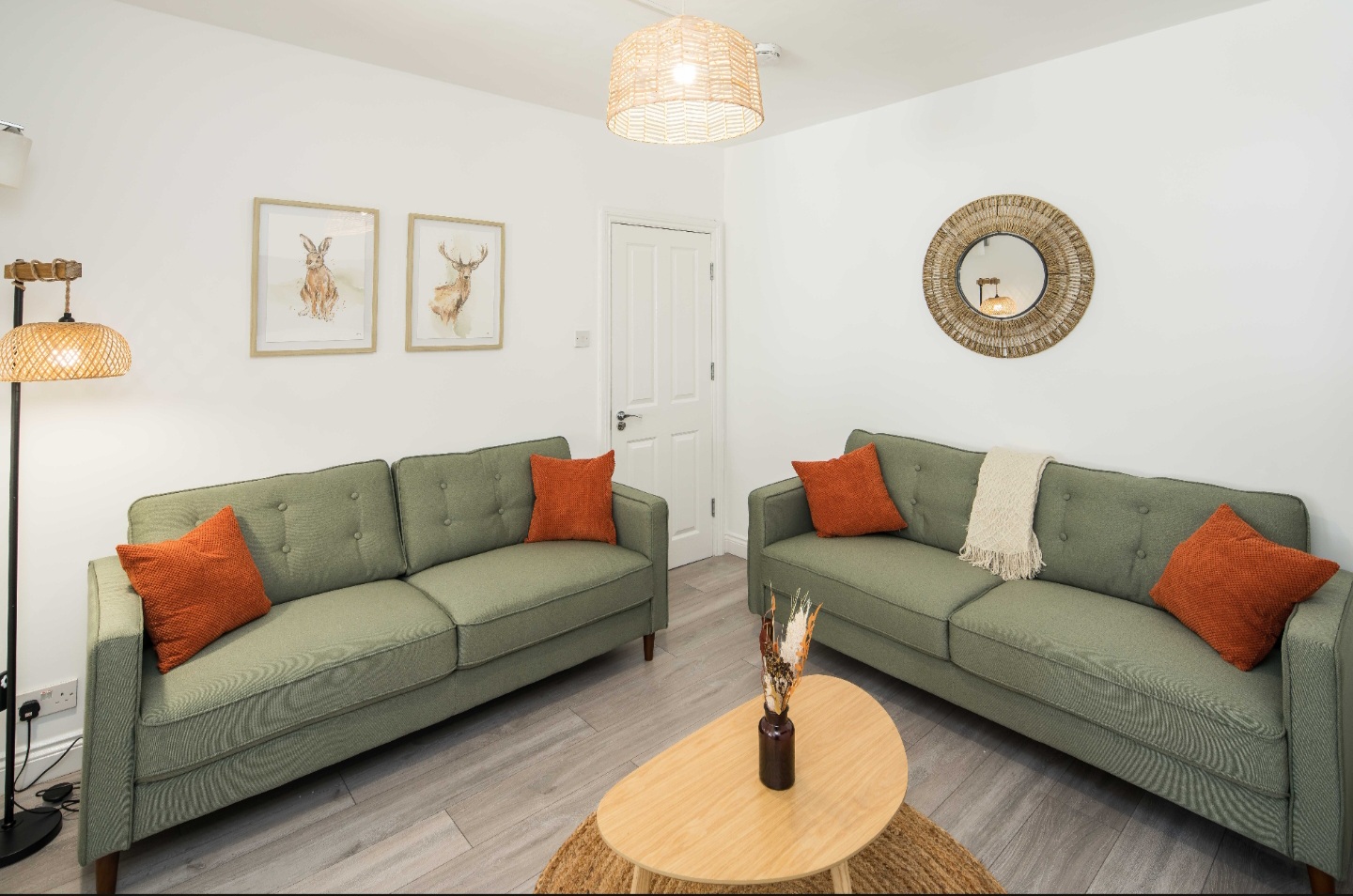 4-bed contractor house in London (HA) photo 3