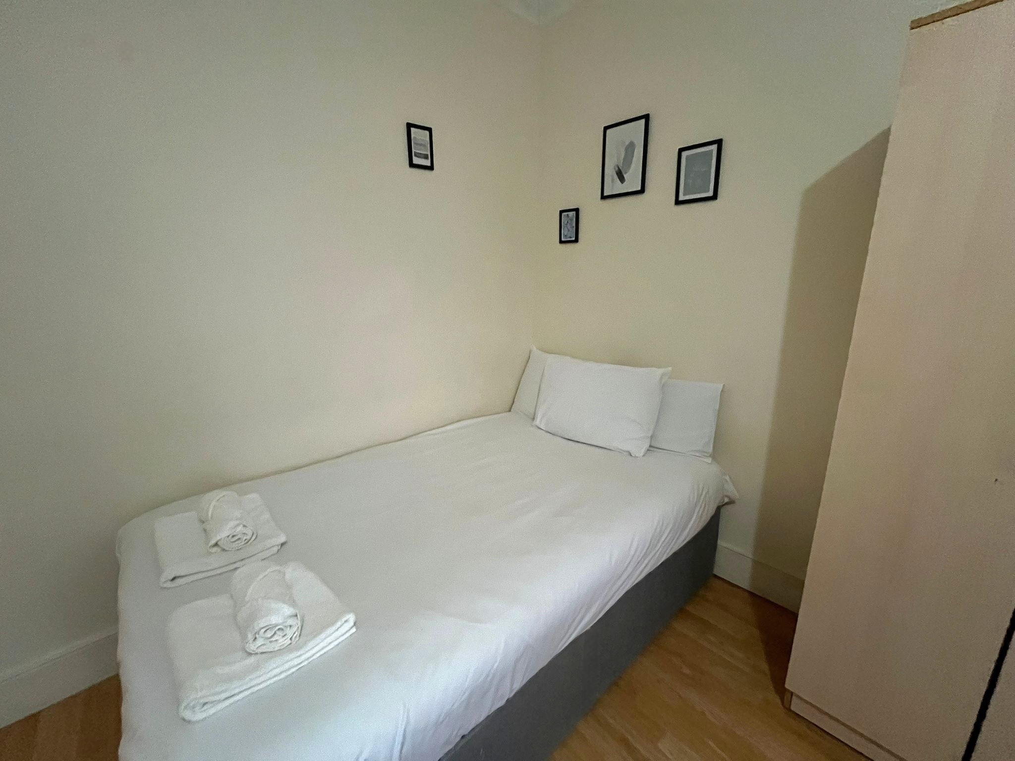4-bed contractor house in Greater London (SW) photo 2