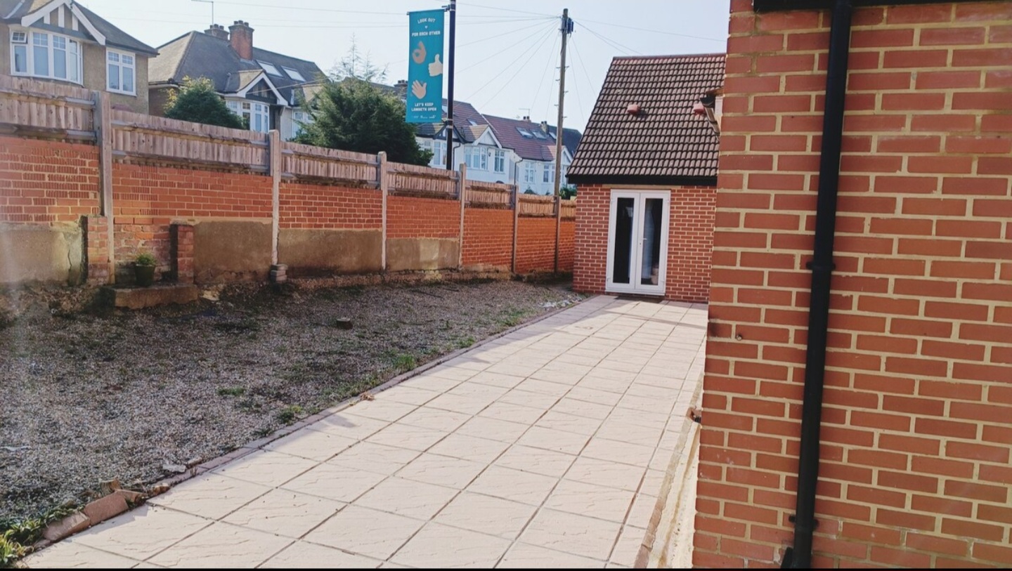 4-bed contractor house in Greater London (SW) photo 12
