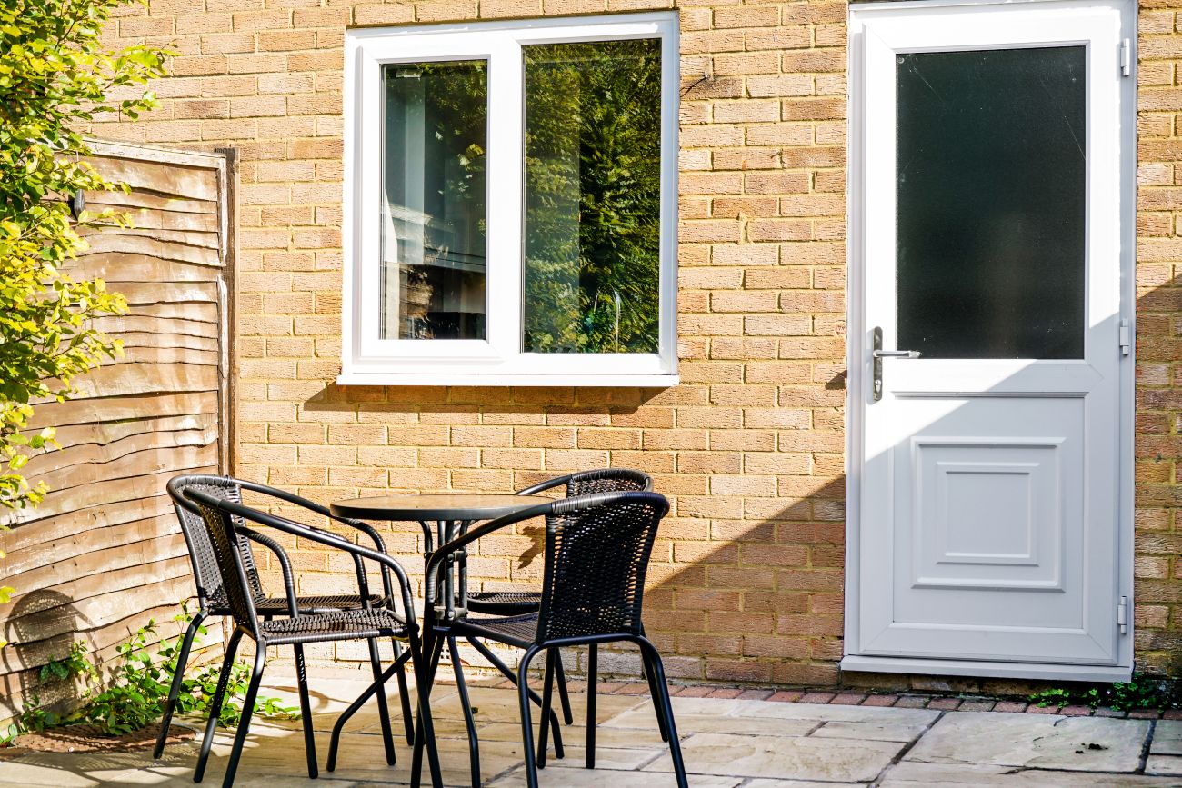 2-bed contractor house in Buckinghamshire (HP) photo 4