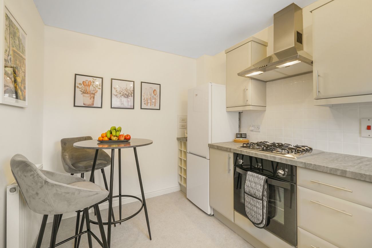 3-bed contractor house in Aylesbury (HP)