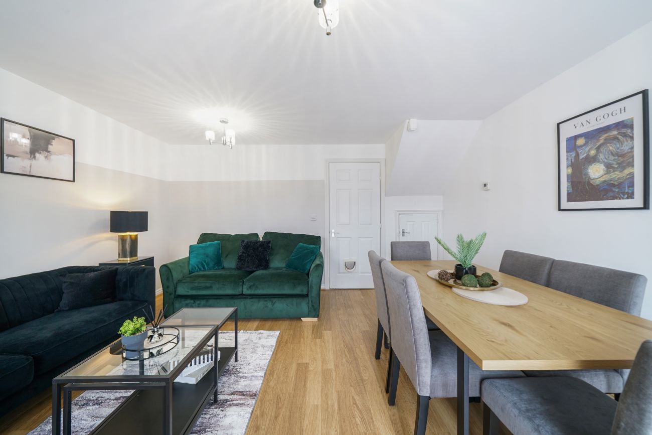 3-bed contractor house in Aylesbury (HP) photo 4