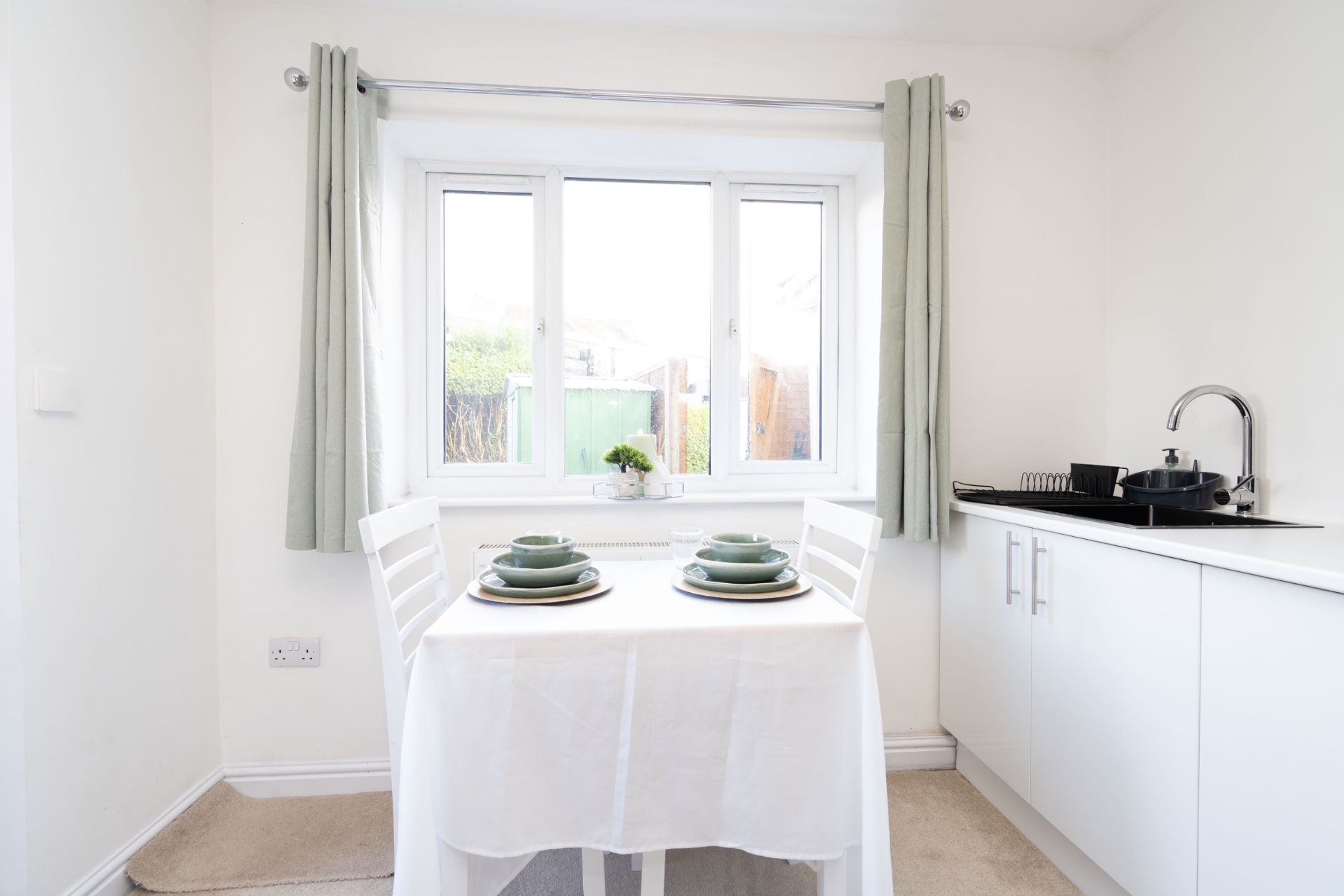 1-bed contractor house in Bristol (BS) photo 2
